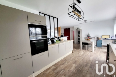 Maison à vendre à CINQ MARS LA PILE  - 6 pièces - 115 m² 