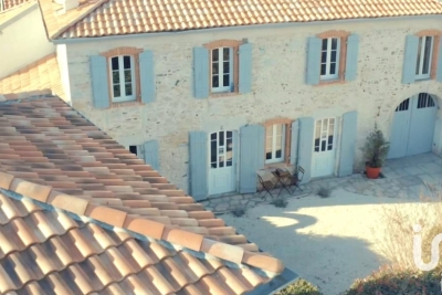 Maison à vendre maison village garage piscine 