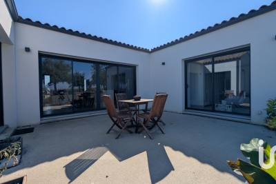 Maison à vendre à BREUIL MAGNE  - 7 pièces - 153 m² 