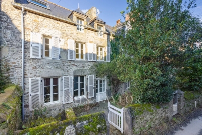 House for sale in ST BRIAC SUR MER  - 9 rooms - 186 m² 