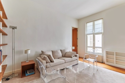 Appartement à vendre à PARIS 7EME Folie Mericourt - 2 pièces - 50 m² 