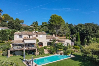 House for sale in BIOT  - 8 rooms - 330 m² 