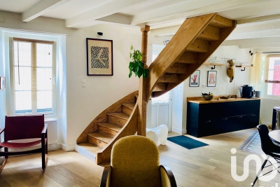 Maison à vendre à LA FLOTTE La Flotte - 7 pièces - 117 m² 