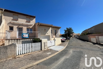 Maison à vendre petite maison au bord de l eau