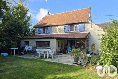 Maison à vendre à LES MARETS  - 6 pièces - 131 m² 
