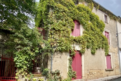 Maison à vendre petite maison au bord de l eau 