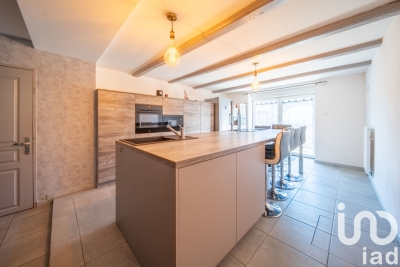 Maison à vendre à FILLIERES  - 7 pièces - 198 m² 