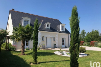 Maison à vendre à LA MEMBROLLE SUR CHOISILL  - 5 pièces - 161 m² 