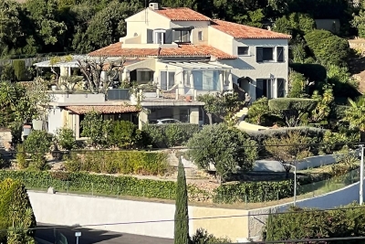House for sale in FRÉJUS  - 10 rooms - 235 m² 