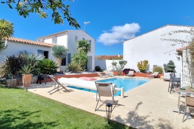 Maison à vendre à STE MARIE DE RE  - 9 pièces - 174 m² 