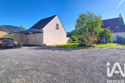 Maison à vendre à LE VAUDOUE  - 7 pièces - 250 m² 