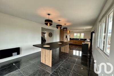 Maison à vendre à ARTANNES SUR THOUET Baumette (Zone Naturelle) - 5 pièces - 155 m² 