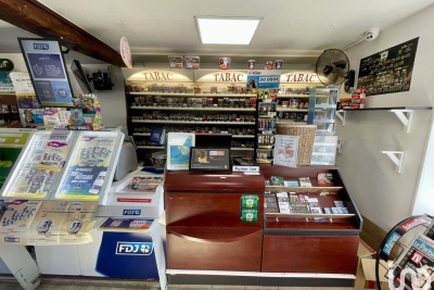 Commerce à vendre presse tabac