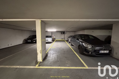 Parking/Garage à vendre à PARIS 3EME Folie Mericourt  - 23 m² 