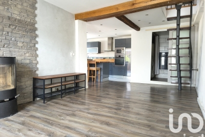 Maison à vendre petite maison au bord de l eau 