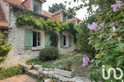 Maison à vendre à CUSSAY  - 9 pièces - 200 m² 