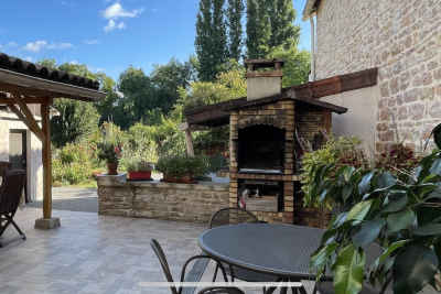 Maison à vendre petite maison au bord de l eau 