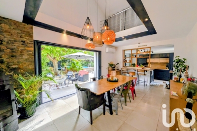 Maison à vendre à SORGUES Chaffunes - 7 pièces - 164 m² 