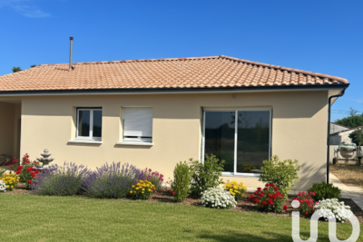 Maison à vendre à ST-MEDARD-DE-GUIZIERES  - 4 pièces - 113 m² 