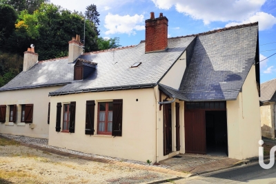 Maison à vendre à ST ANTOINE DU ROCHER  - 4 pièces - 122 m² 