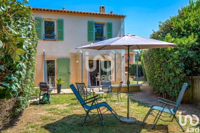 Maison à vendre à ROQUEBRUNE-SUR-ARGENS Ecarts - 4 pièces - 86 m² 