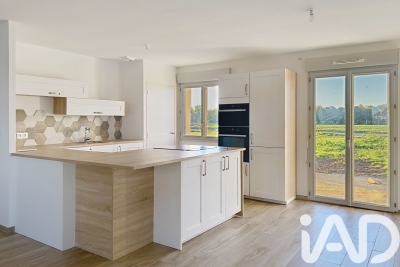 Maison à vendre à AUNEAU-BLEURY-SAINT-SYMPHORIEN Saint-Chéron - 4 pièces - 76 m² 