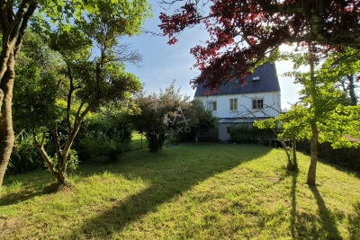 Maison à vendre petite maison au bord de l eau 