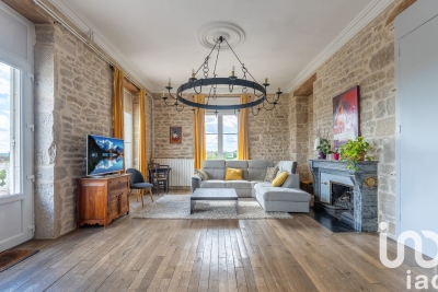 Maison à vendre à FLACE-LES-MACON  - 7 pièces - 234 m² 