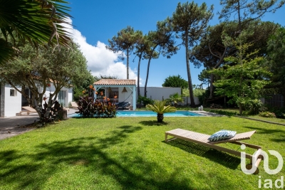 Maison à vendre à STE MARIE DE RE  - 6 pièces - 205 m² 