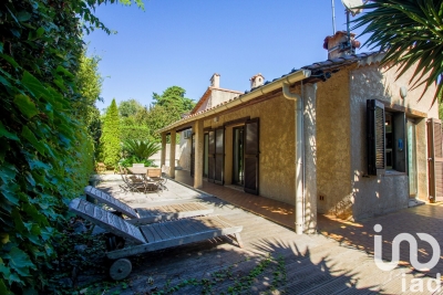 Maison à vendre maison au bord de l eau cap antibes 