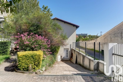 Maison à vendre à PIERRE BENITE  - 4 pièces - 101 m² 