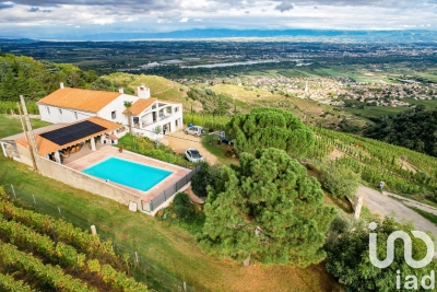 Maison à vendre à CORNAS  - 9 pièces - 220 m² 