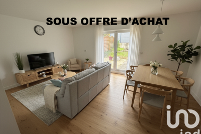 Maison à vendre petite maison au bord de l eau 