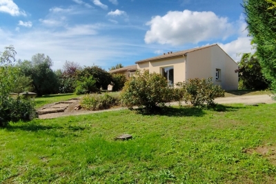 Maison à vendre à ST GEORGES DE LONGUEPIERRE  - 4 pièces - 138 m² 