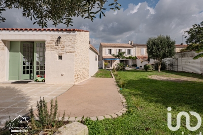 Maison à vendre à SURGERES  - 6 pièces - 126 m² 