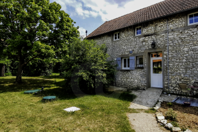 Maison à vendre à BREVAL  - 7 pièces - 141 m² 