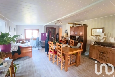 Maison à vendre petite maison au bord de l eau 