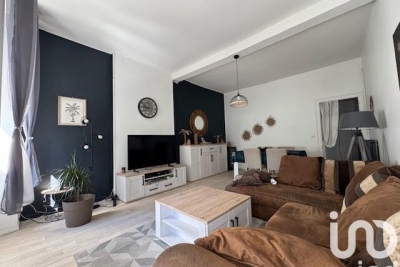 Bien à vendre à NAY-BOURDETTES   - 215 m² 