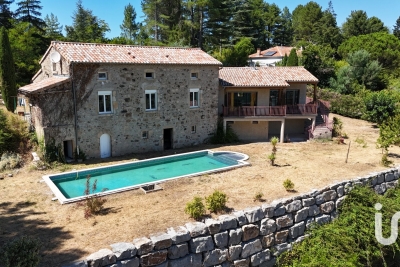 Maison à vendre à AUBENAS  - 7 pièces - 241 m² 