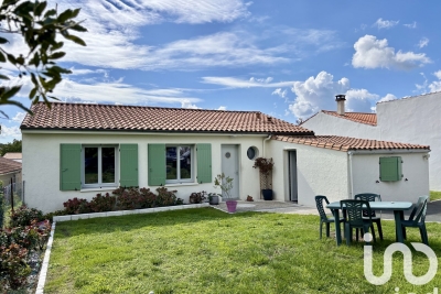 Maison à vendre à CHAILLEVETTE  - 4 pièces - 96 m² 