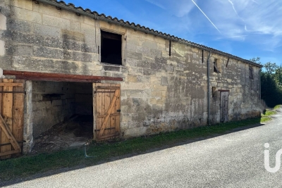 Maison à vendre à LES ARTIGUES-DE-LUSSAC  - 1 pièces - 78 m² 