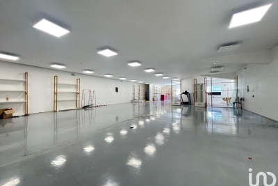 Commerce à louer à ECHIROLLES   - 552 m² 