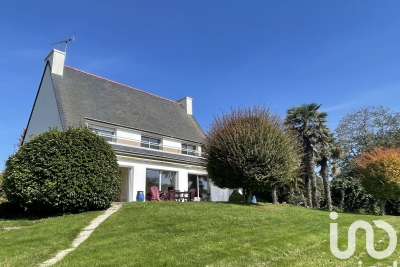 Maison à vendre petite maison au bord de l eau