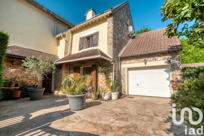 Maison à vendre à LA FERTE SOUS JOUARRE Nord-Ouest - 6 pièces - 125 m² 