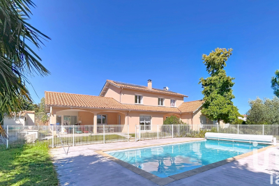 Maison à vendre à VOURLES  - 8 pièces - 217 m² 