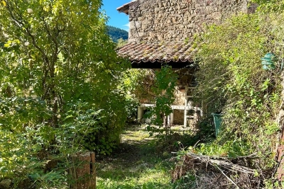 Maison à vendre à SATILLIEU  - 10 pièces - 143 m² 