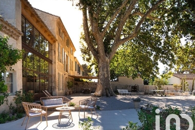 Maison à vendre à ST-PIERRE-DE-MEZOARGUES  - 10 pièces - 360 m² 