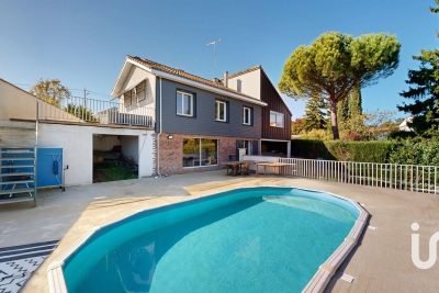 Maison à vendre à MONTREVAULT-SUR-EVRE Baumette (Zone Naturelle) - 9 pièces - 213 m² 