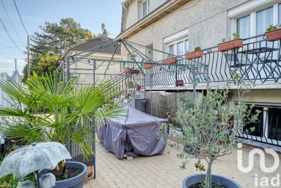 Maison à vendre petite maison au bord de l eau 