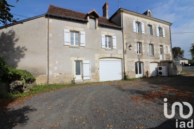 Bien à vendre à LE GRAND PRESSIGNY   - 258 m² 